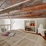 Bnbnook - Modern Studio - Mezzanine - Le Marais