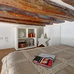 Bnbnook - Modern Studio - Mezzanine - Le Marais