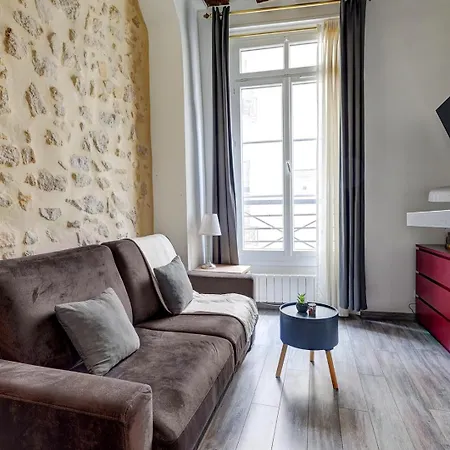 Bnbnook - Modern - Mezzanine - Le Marais Apartment Paris