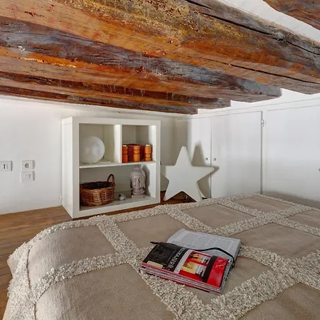 Bnbnook - Modern - Mezzanine - Le Marais Paris